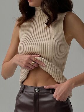 NWT COMMENSE Mock Neck Knit Tank